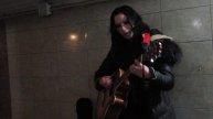 James Blunt - You're Beautiful (девушка играет в переходе, Самара)