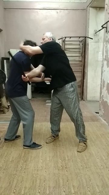 БОЛЬШЕ ВИДЕО НА ОСНОВНОМ КАНАЛЕ "КОМБАТ КАЛИ САМАРА"В YOUTUBE.ОТБОР ПАЛКИ С УДУШЕНИЕМ.