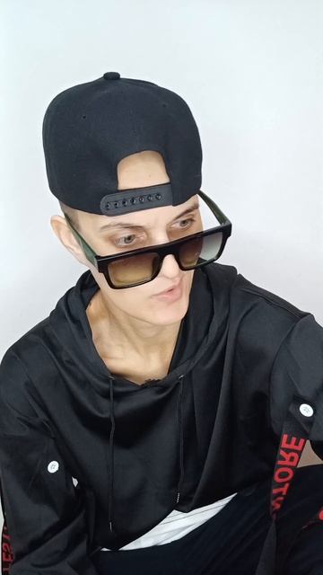 ОБЫЧНАЯ ВСТРЕЧА БЫВШИХ ОДНОКЛАССНИКОВ #shortsvideo #выпускнойвечер #одноклассники