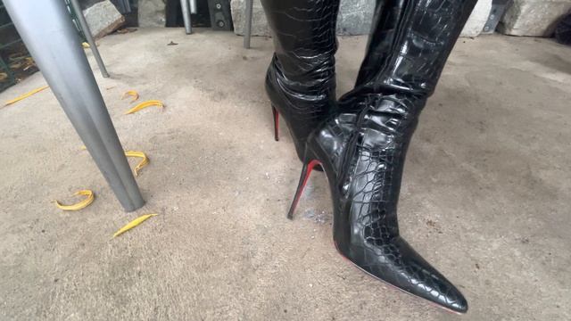 Red sole Boots