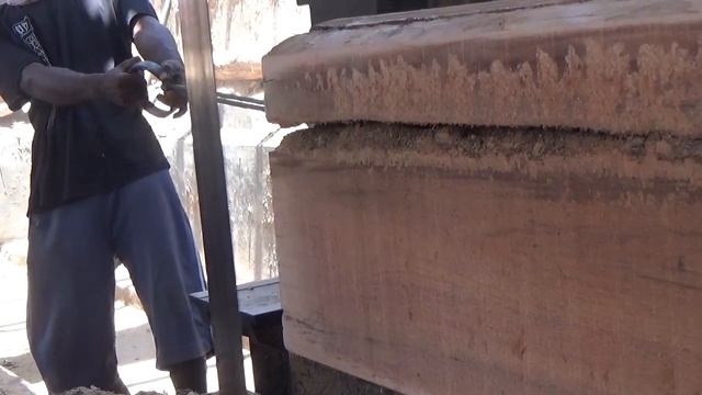 proses detil penggergajian kayu meranti.sawmill indonesia