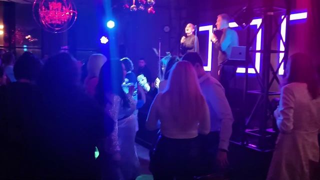 Танцуют ВСЕ!