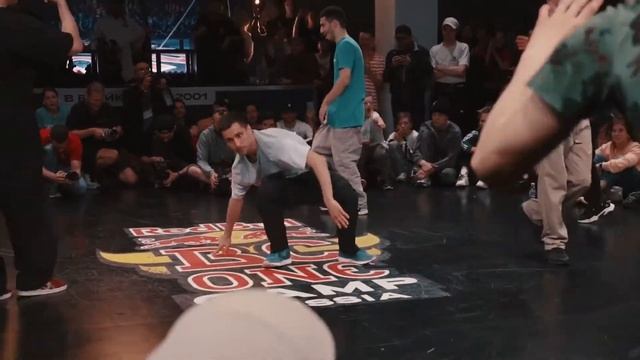B boy Plastmass Predatorz.Round by Red bull Russia.