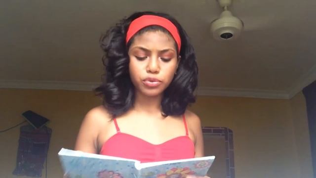 leyendo mi  Diario de cuando tenia 8 años ~Anel wey