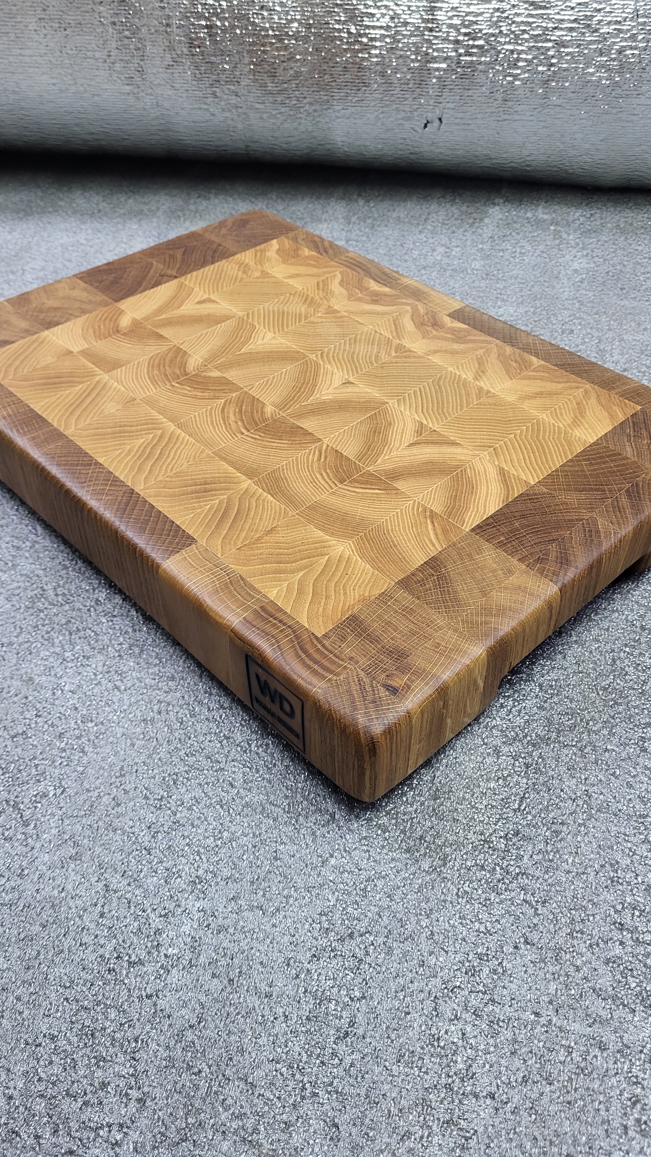 Торцевая разделочная доска от Wood Dron.