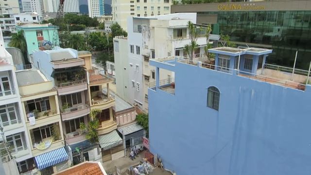 Утро в Нячанге: звуки стройки