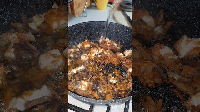 Простое, но такое вкусное блюдо. Перловка с курицей, грибами и овощами