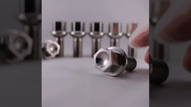 TiKORE titanium lug bolts