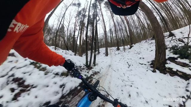 Битца зима. амфитеатр на Cube Stereo Hybrid 160 HPC ActionTeam 750 27.5 E-Bike.Съёмка на insta x3