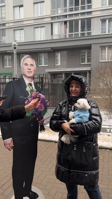Дарили цветы, тем кто продолжит песню...