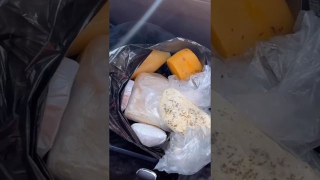 ХЕДА УБИРАЕТ СВОЙ ДВОР 😍 ПОШЁЛ НА МОЛОЧНЫЙ ЗАВОД 👌