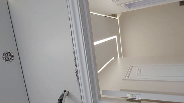 Парящие потолки  , световая линия , встроенный трек , магнитная решётка!