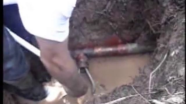 How to repair broken water pipes with FLOWSTOPPER™ (part 3 of 4) www.flowstopper.com