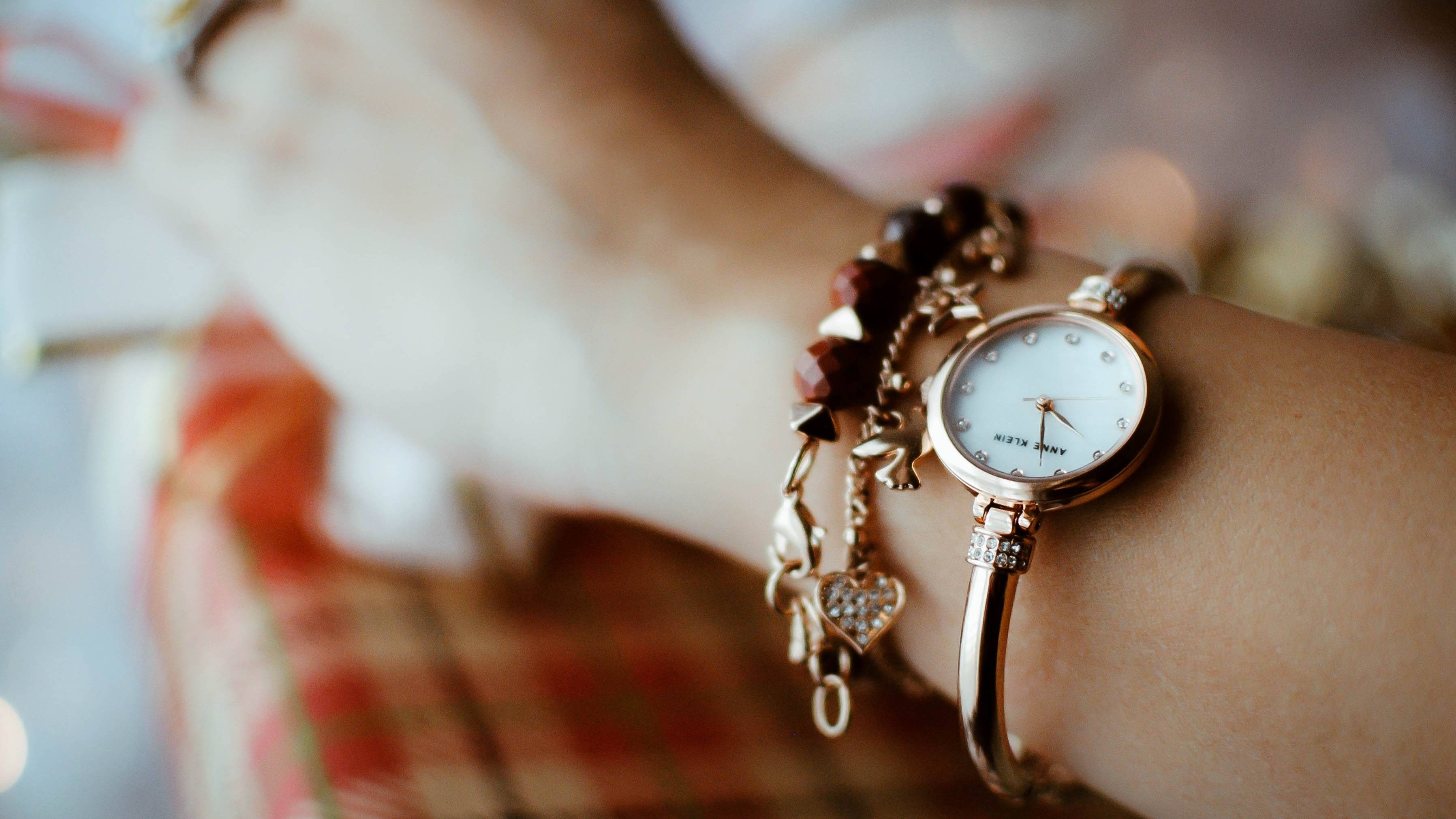 НОСИ ЧАСЫ НА ПРАВОЙ РУКЕ ((ВЕДЬМИНА ИЗБА ▶️ ИНГА ХОСРОЕВА)) (2017)