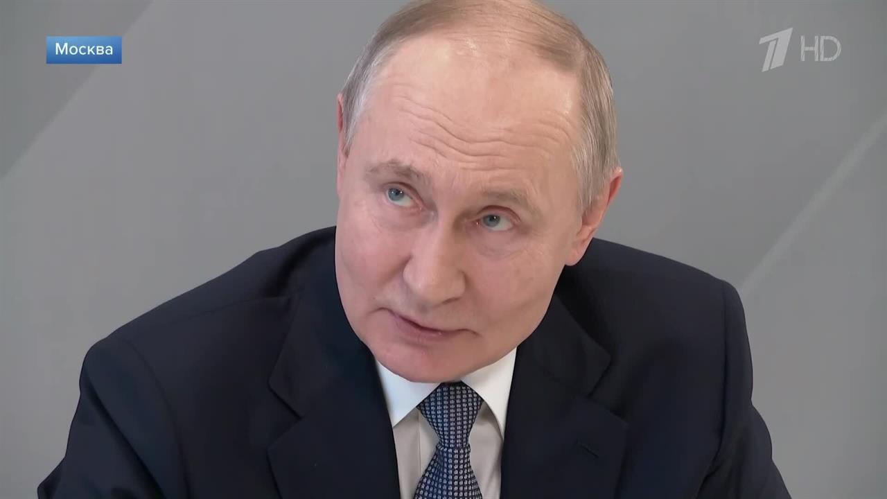 Путин едва сдержал слезы после рассказа матери о гибели сына на СВО