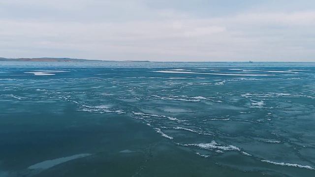 Лёд потихоньку отходит