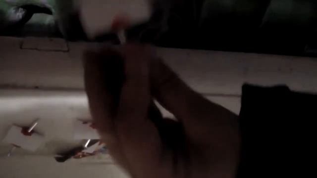 ЖЕСТЬ 3  ГВОЗДЯ В ПАЛЦЕ