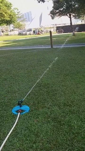 Water garden sprinkler #satisfying #water #garden #sprinkler #amsr #shorts