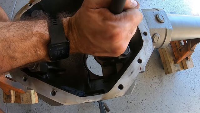 14 BOLT AXLE REGEAR AND PINION SET UP (part 2) - Project Maple Leaf Jeep Build (no. 9)