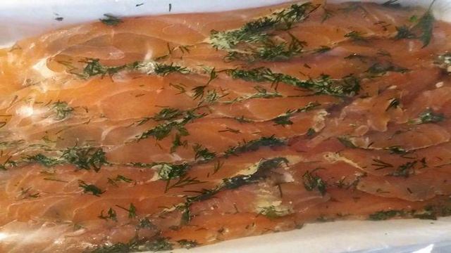 Бутерброды с форелью и творожным сыром крем чиз