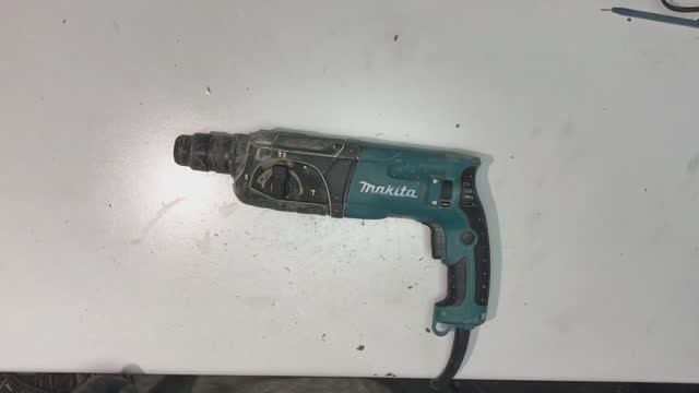 Ремонт перфоратора Makita HR2470   6 марта.