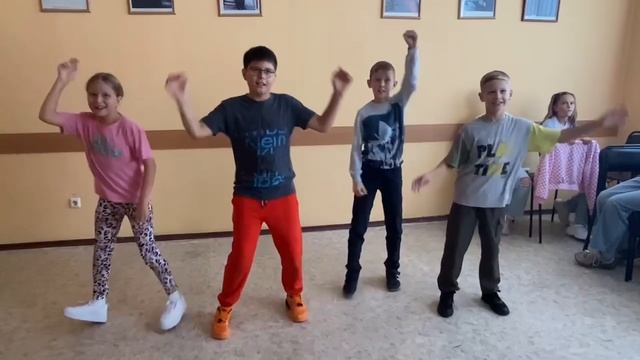 Танцуем вместе 🕺 One_Direction, Ricky_Martin))) # школа