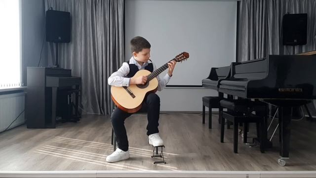 Г. Гладков "Песенка черепахи". Исп. Барышников Дмитрий. "Время талантов"