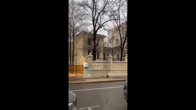 2022 11 23  Горит Москва пылает посольство Москва Сити гостиница и рынок