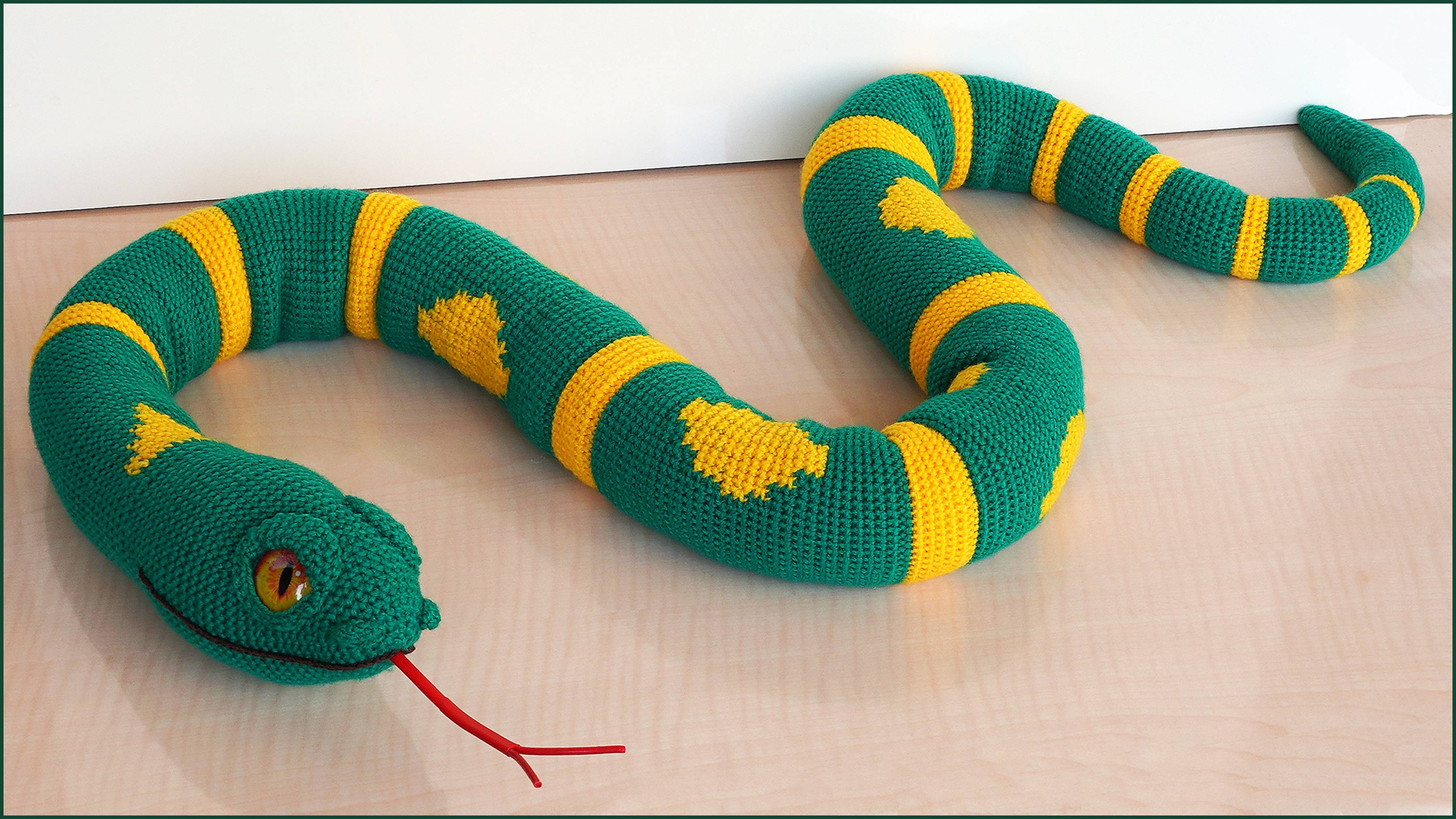 Змея крючком. Игрушка крючком. Часть 1. Голова.
