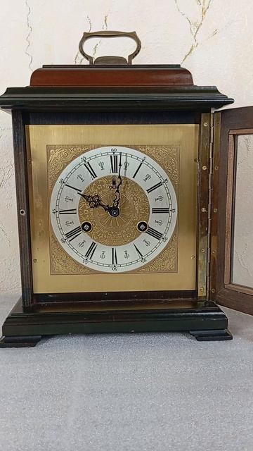 Часы настольные tableclock 19