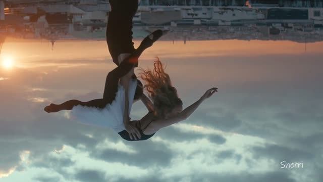 Я люблю! - сказал мне ты и это слышали в саду цветы... )