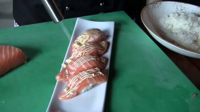 Me Geisha Sushi Bar