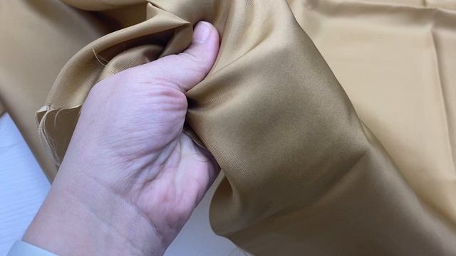 Подкладочная  атласная рыже-золотистого цвета однотонная   33376