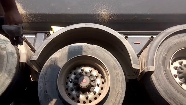 Первая смена после отпуска, замена колеса))))