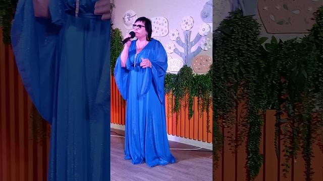 Я летала-Светлана Геннадьевна Колотовкина на концерте в Арзамасском парке-7 марта 2025 г.От-Нин Фил