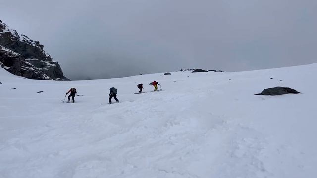 Haute Route: ски-тур из Шамони в Церматт / Alpine Academy