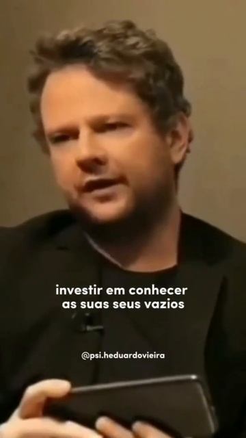 Terapia não substitui amizade e a amizade não substitui a terapia. (2)