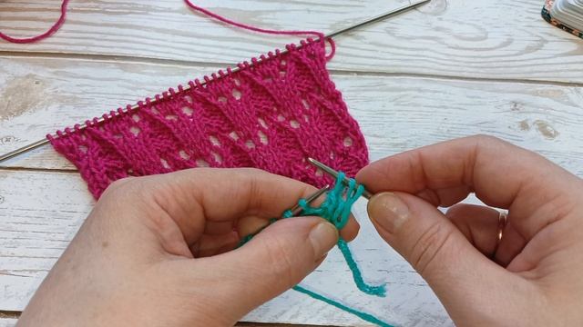 Очень простой узор спицами.