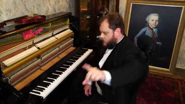 10 Beethoven Songs that You've Heard and Don't Know the Name