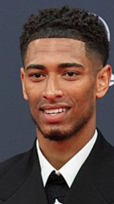 обновил схват в фифа мобайл 25