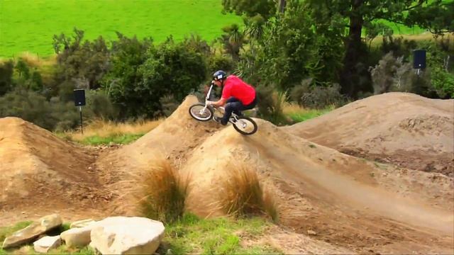 Backyard BMX and Motocross park - Farm Jam