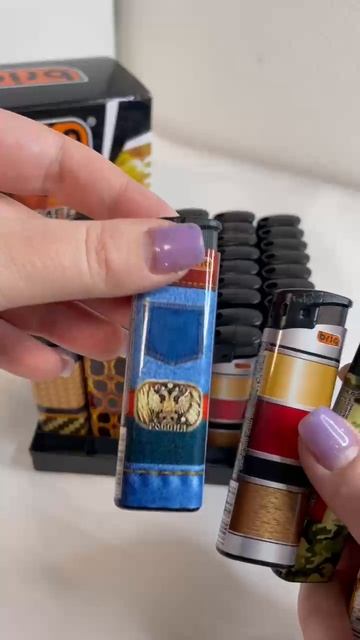 Зажигалки пьезо многоразовые Brig В-525 mix pocket, 50 штук в блоке, ламинированные 5 видов