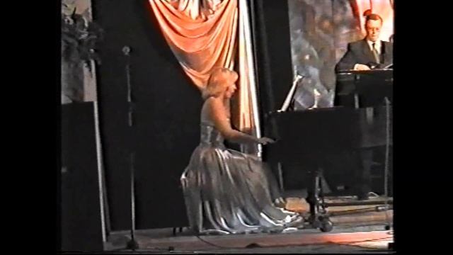 Эстрадно-джазовый ансамбль в составе -  Владимир Толкачёв, Вера Ильиных, Павел и Анатолий Тилькуны