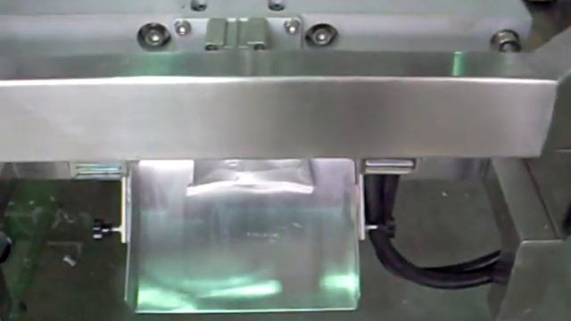 Машина для упаковки жидкостей