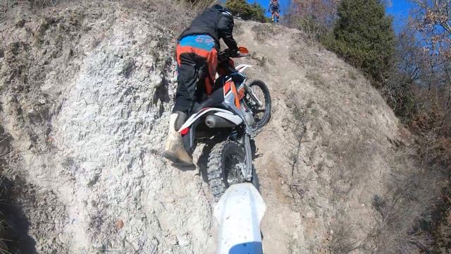 Ktm freeride 250 gets stuck on rocky hill trial - hard enduro Bulgaria- enduro max Bulgaria 2019