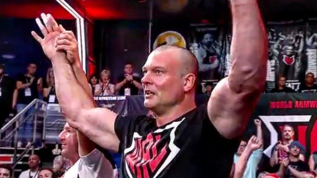 IGOR MAZURENKO vs TSYPLENKOV! armwrestling!!....SHOCK!!