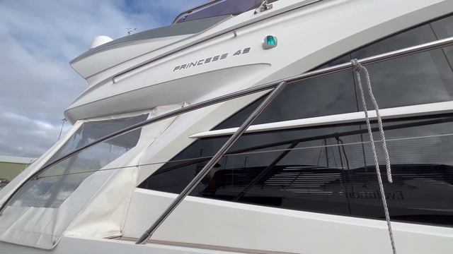 Princess: 49 Flybridge