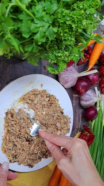 Вкусный салатик из шпрот!!!😋😋😋