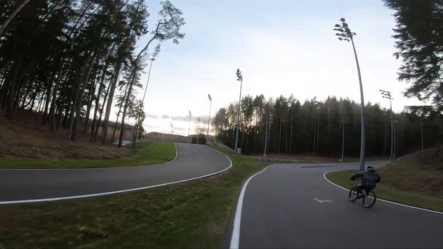 Manual at 60 kmh (cycling with ma boyz)