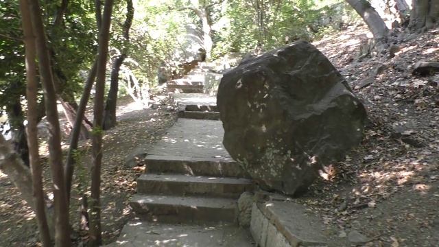 Алупка. Дорога в город с пляжа.